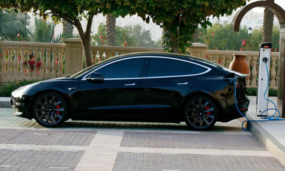 hybrid-cars-explained:-benefits,-maintenance,-and-cost-savings